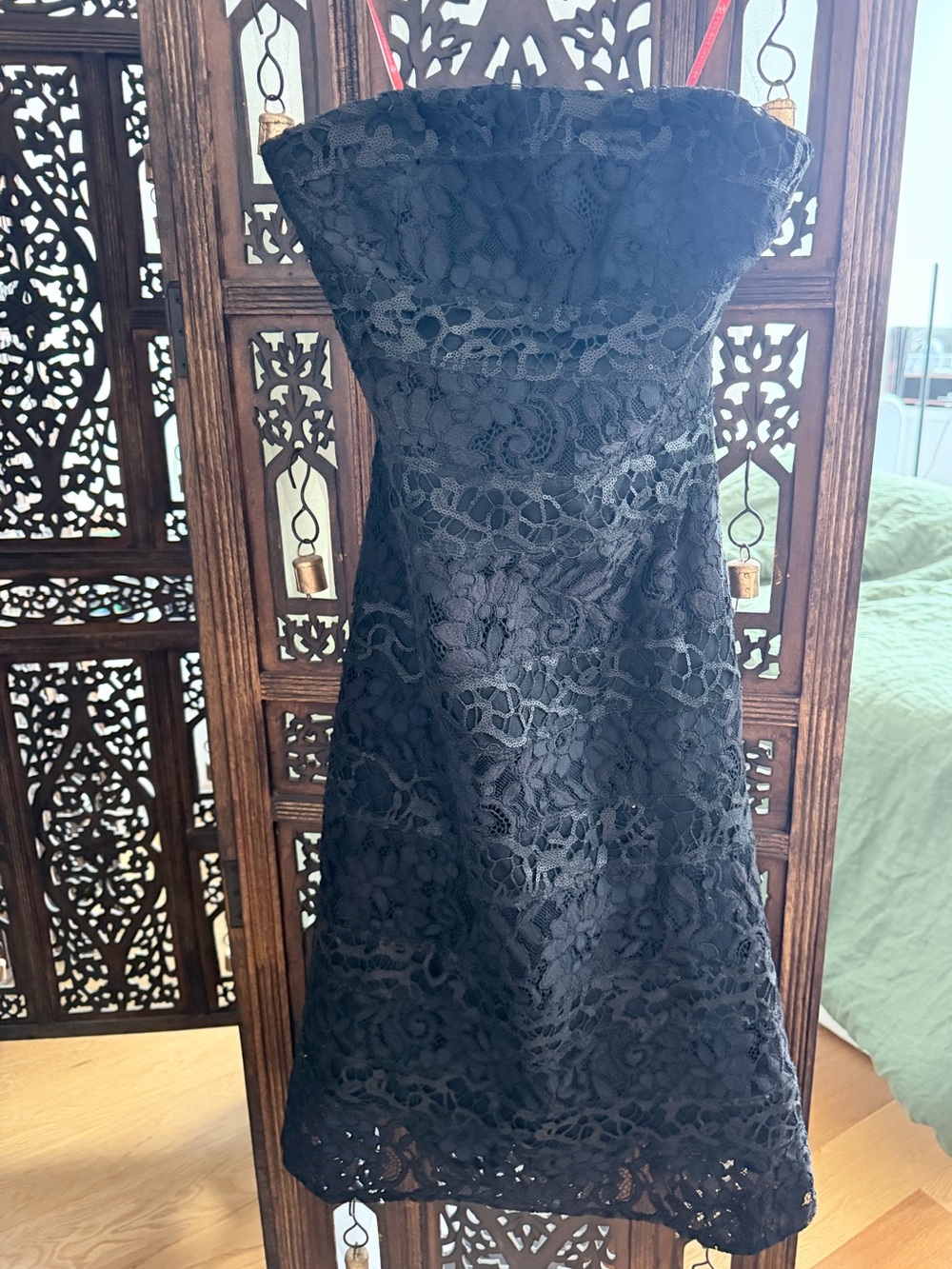 Monique Lhuillier Black Lace Strapless Cocktail Dress size M